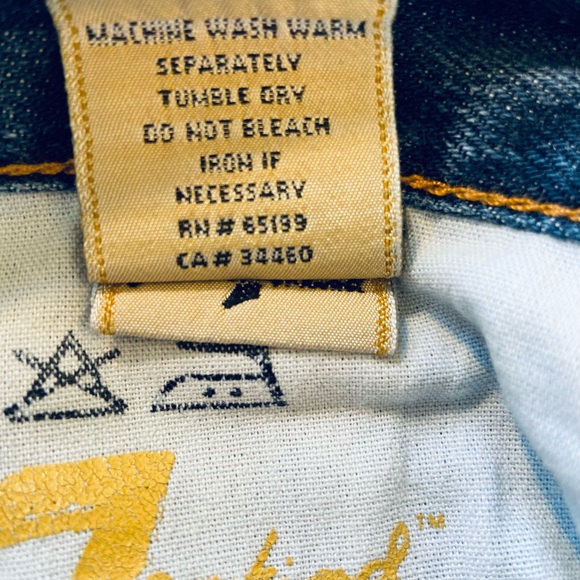 7 For All Mankind Relaxed Fit Jeans - Picture 4 of 9